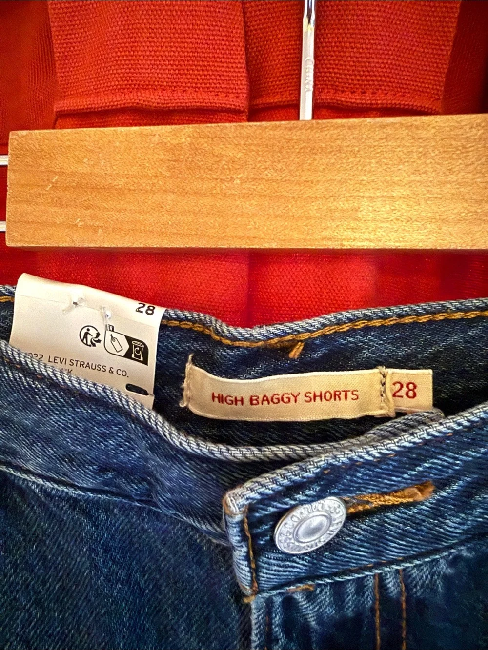 HIGH RISE BAGGY LIGHTWEIGHT WOMEN'S SHORTS, Size 28, Dark Wash